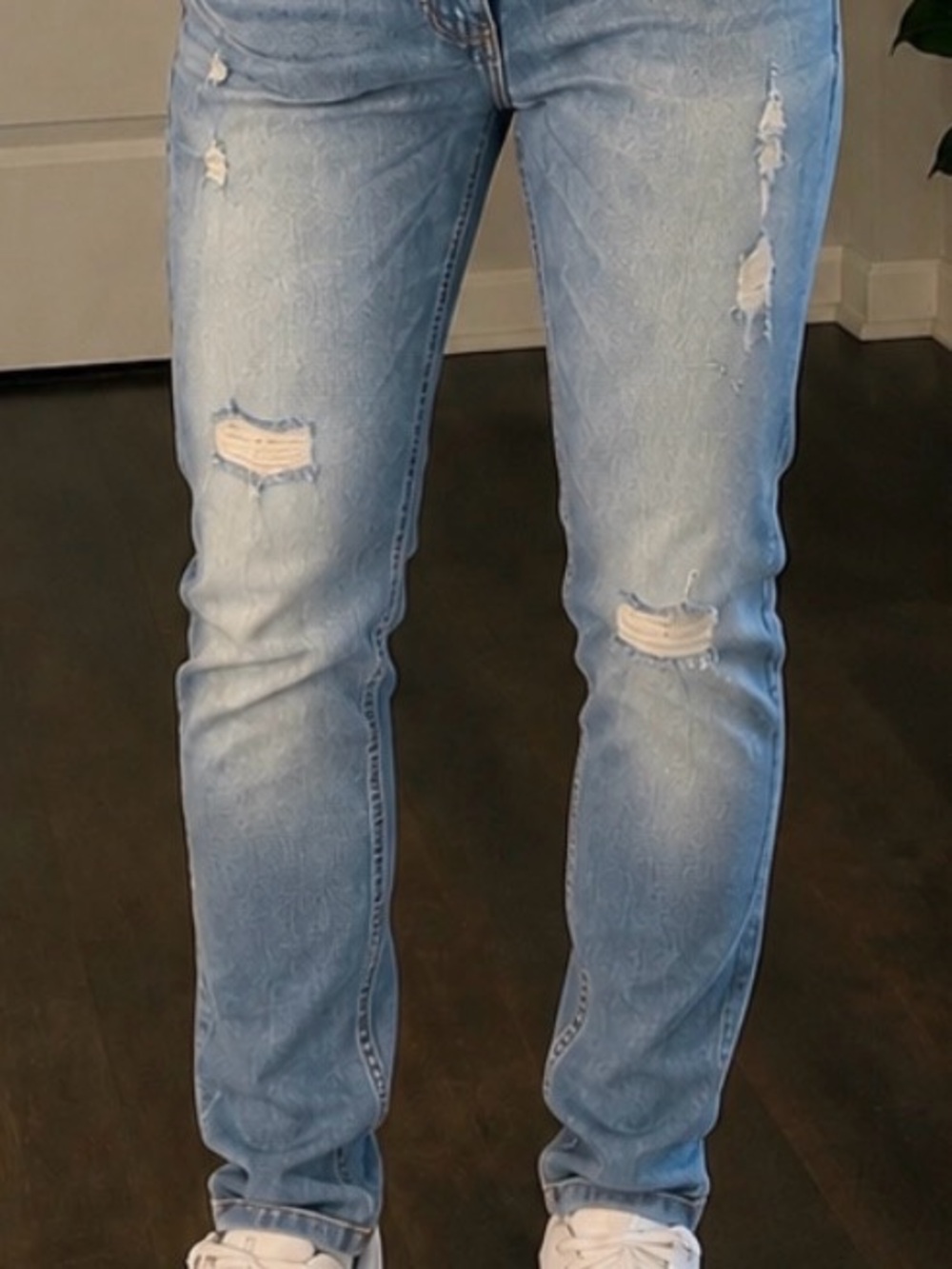 Light Blue Distressed women’s Jeans